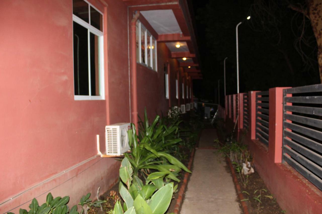 Law Ka Thit Sar Hotel New Bagan Exterior photo